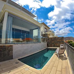 Villa Nela, Chayofa