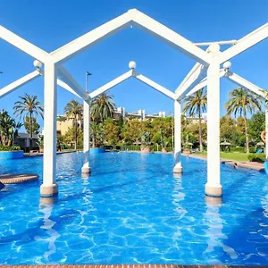 https://exclusive-suite-in-benalbeach.1costadelsol.com